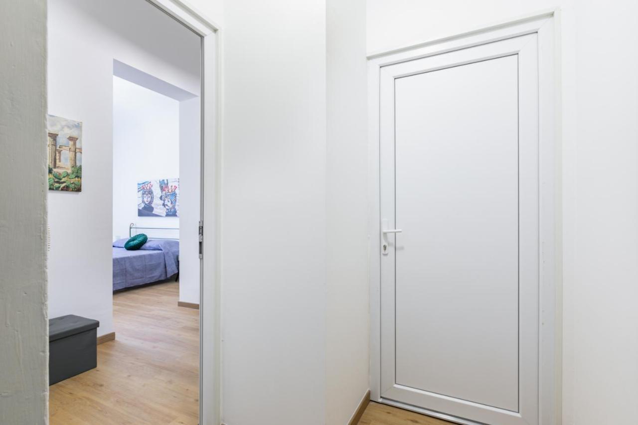 팔레르모 Corso Dei Mille Station Flat With Balcony 아파트 외부 사진